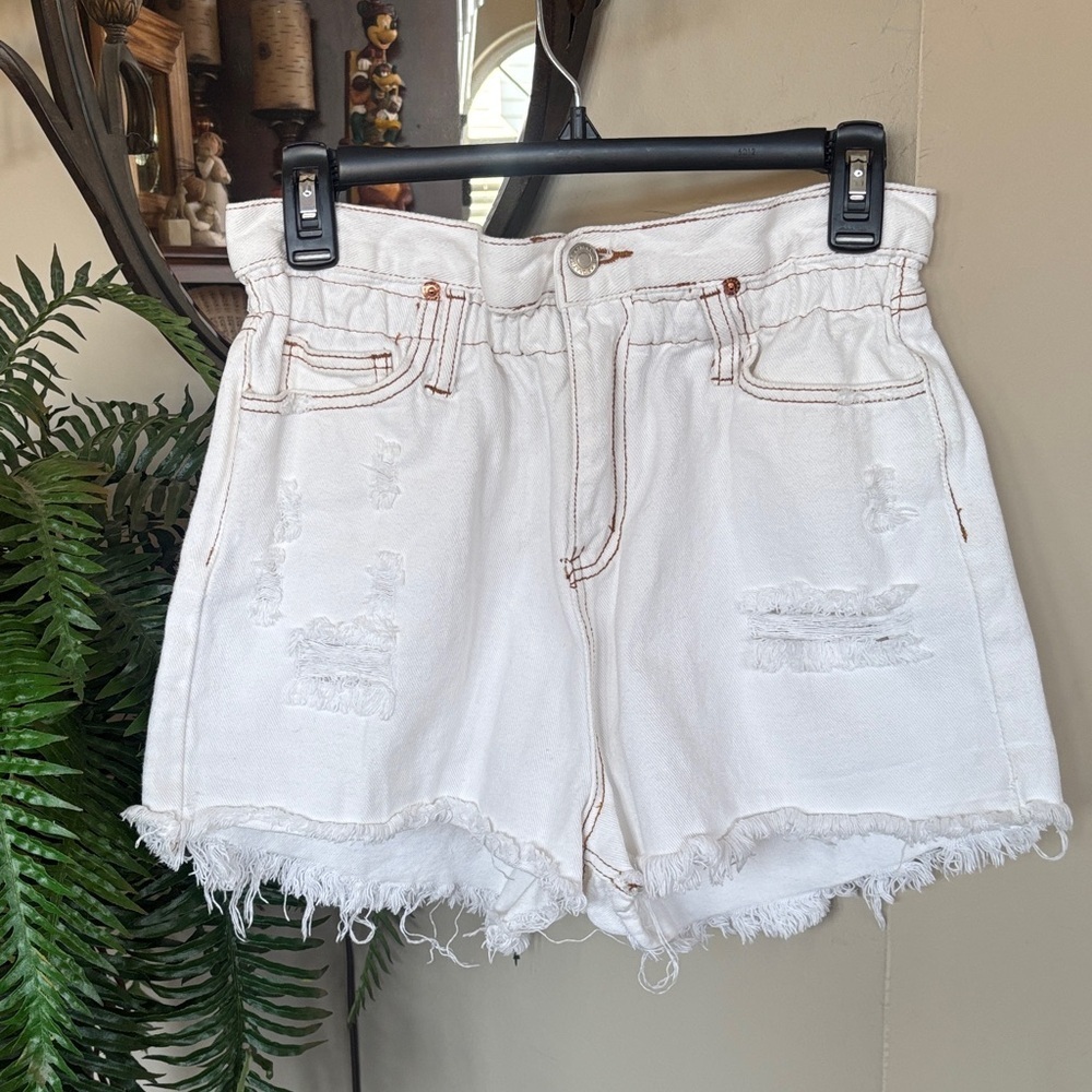 Signature8 Distressed White Denim Jean Shorts Raw Hem Frayed Stretch Cinch Waist